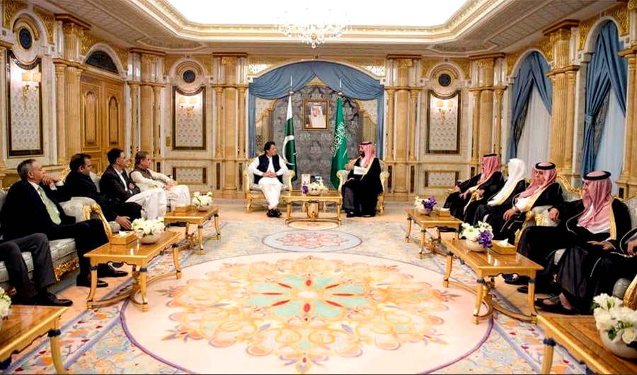 Prime Minister of Pakistan, Imran Khan meeting Crown Prince of Saudi Arabia, Mohammad bin Salman along with delegation of senior dignitaries from both countries on Wednesday. Pakistan on Thursday said that it had extended an invitation to Saudi Arabia to become a strategic partner in the China-Pakistan Economic Corridor (CPEC). (PTI twitter account)