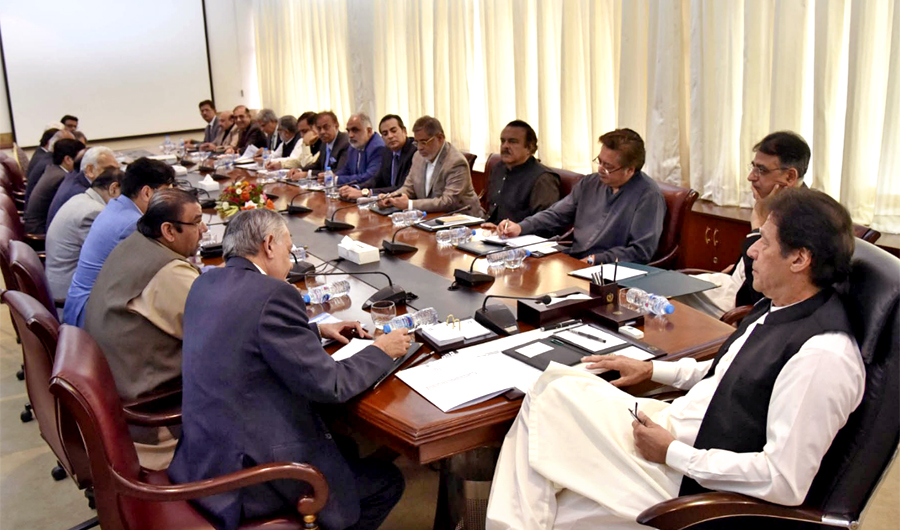 Prime Minister Imran Khan meeting with delegation delegation from the Federation of Pakistan Chamber of Commerce and Industries at PM office in Islamabad on Oct. 16, 2018. (PID photo)