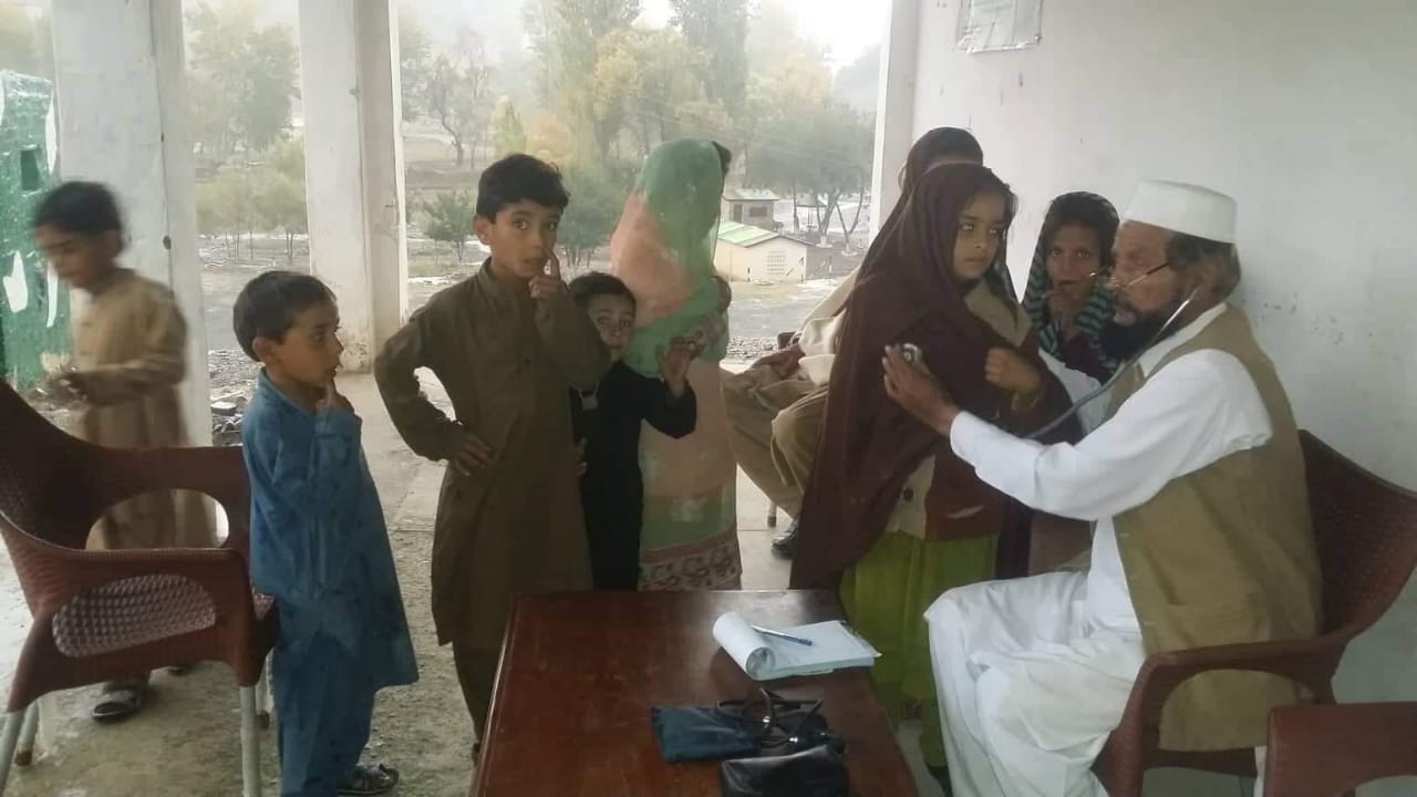 A doctor is busy in medical check up in tribal region. (AN photo)