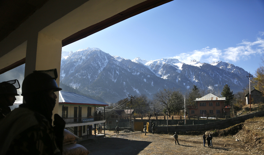 Political uncertainty as Kashmir Assembly dissolved