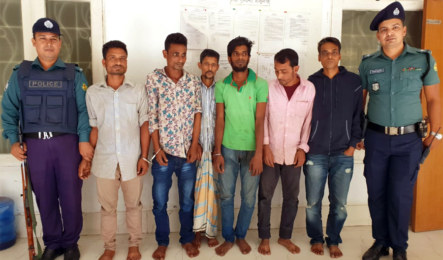Six culprits arrested by Bangladesh Police in connection with the burglary incident at Pakistan High Commission, Dhaka. (Photo supplied by Dhaka Metropolitan Police for Arab News)