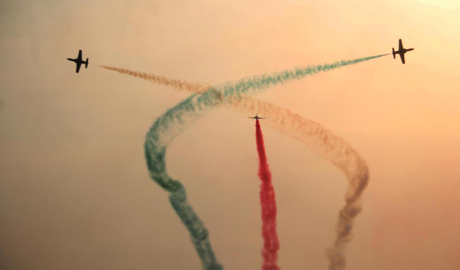 Air Force Pilots show skills during the Tri-Service Karachi show here at Sea View in Karachi on Thursday. (AN Photo by M.F. Sabir)