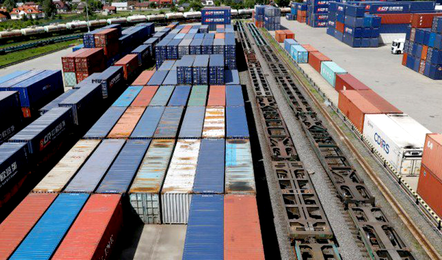 First scheduled containerized freight train will start operations from December 25 between Karachi and Lahore under Pakistan Railways and private sector partnership. (REUTERS/file)