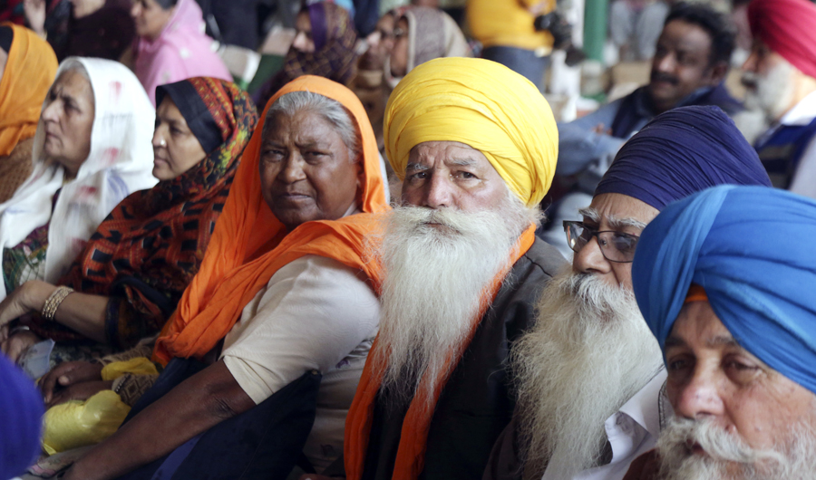 Visiting Indian Sikh pilgrims attend a ceremony in Kartarpur, Pakistan, on Nov. 28, 2018. (AP/file)