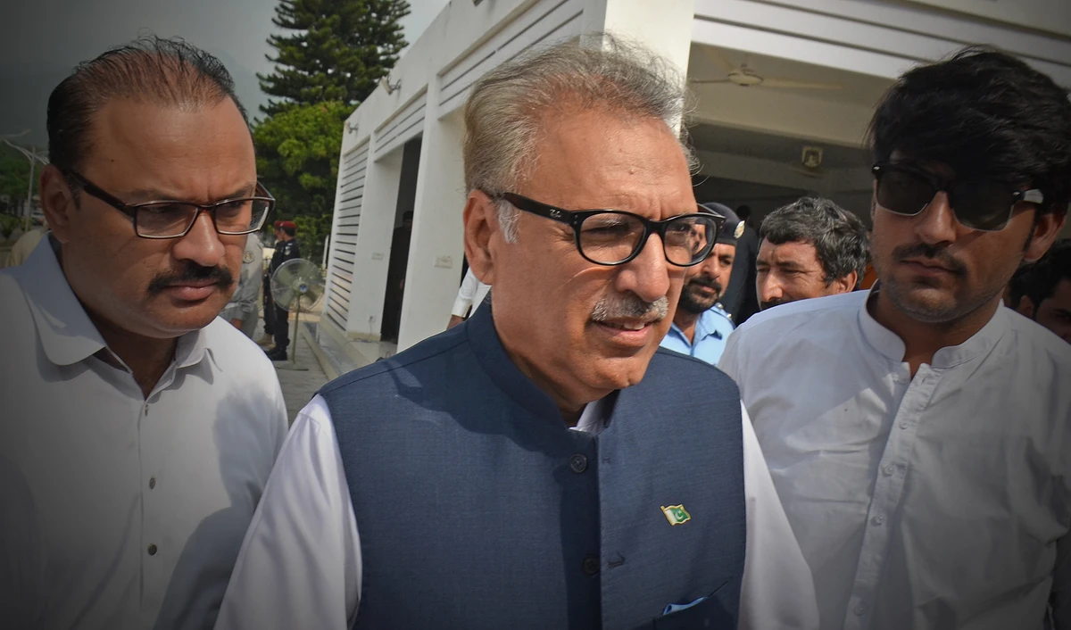 Arif was received at the Prince Mohammad Bin Abdulaziz International Airport by an entourage of top officials including Prince Saud Bin Khalid Bin Faisal, Deputy Governor of the holy city and Pakistan’s Consul-General Sheheryar Akbar Khan. (AFP/File)
