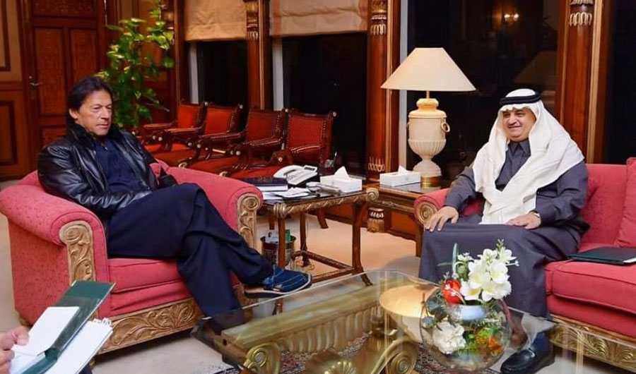 Saudi envoy Nawaf Saeed Al-Malki met Prime Minister Imran Khan on Tuesday at the PM Office. (SPA)