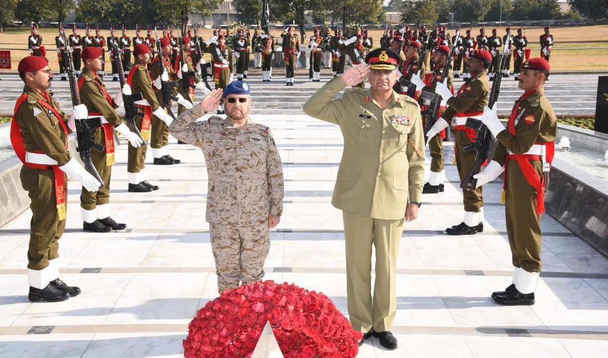 General Faiyad bin Hamed Al-Rowaili, Chief of General Staff (CGS) of Saudi Armed Forces, laid a floral wreath at “Yadgar-e-Shuhada” -- the monument built to honor Pakistani soldiers who died fighting terrorism. courtesy: ISPR