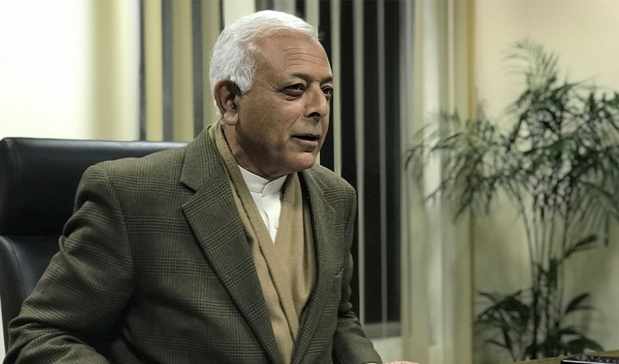 Pakistan’s Minister for Petroleum, Ghulam Sarwar Khan, in an interview with Arab News at his office in Islamabad, on Thursday. Khan said that KSA is bringing more than $10 bn investment to establish an oil refinery and petrochemical complex in Baluchistan’s deep-sea port city of Gwadar.