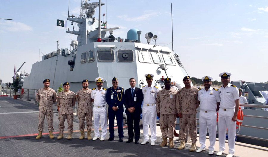 Pakistani and UAE Officials, on arrival of Pakistan Navy Ship. (Photo by Pakistan Navy)