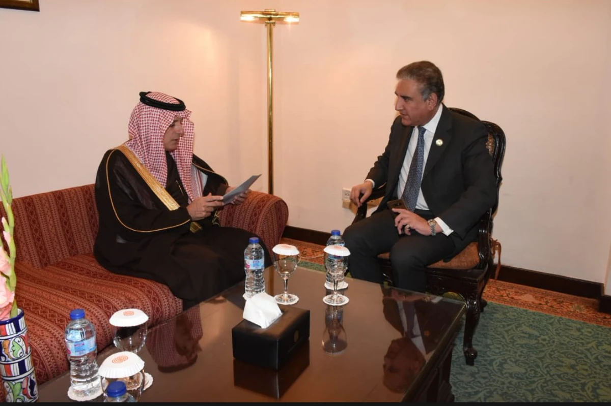 Pakistan’s Foreign Minister Shah Mehmood Qureshi briefed Saudi Minister of State for Foreign Affairs Adel bin Ahmed Al-Jubeir about the situation after ongoing tensions with India. File Photo (Social Media)