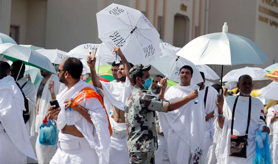 In this file photo, Muslim pilgrims leave Mount Arafat, also known as Jabal Al-Rahma (Mount of Mercy), after offering prayers. (AN photo by Basheer Saleh)