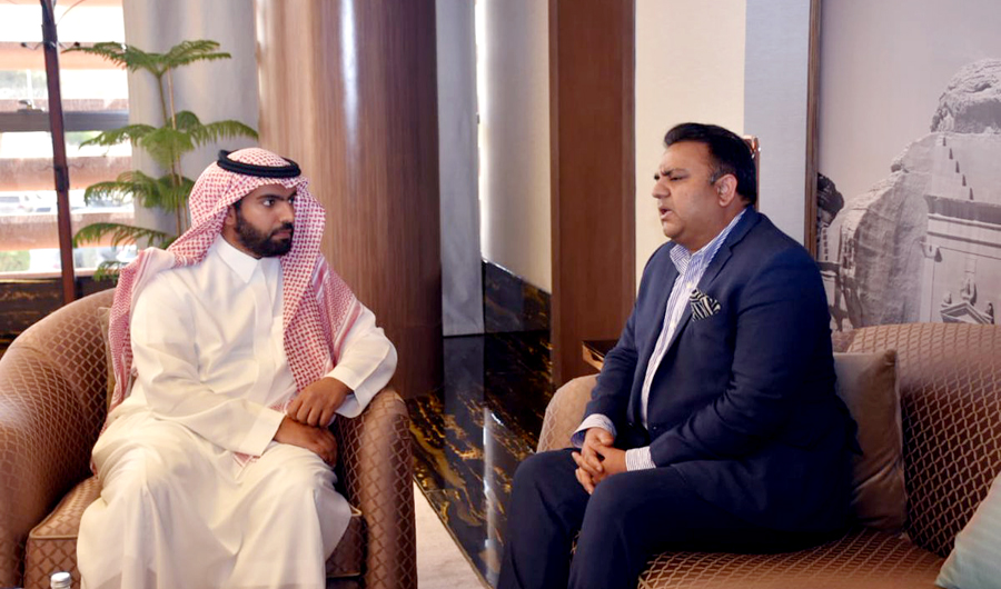 Pakistan’s Information Minister Fawad Chaudhry met with the with Saudi Culture Minister Prince Badr bin Abdullah bin Farhan in Riyadh on March 29, 2019. (Photo by Pakistan Embassy in Riyadh)