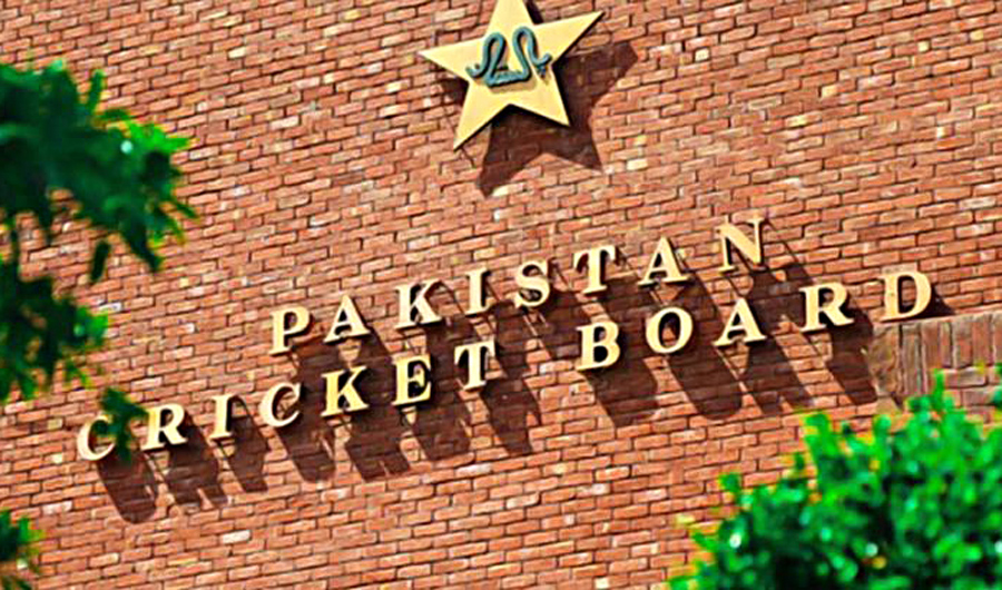 The five members presented a signed resolution which said departments and regions in the country should remain part of the domestic cricket setup. (Photo courtesy: PCB official website)