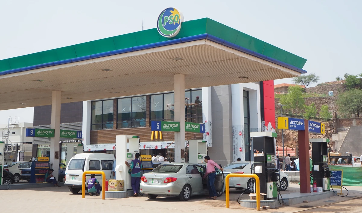 The CEO of Mubadala Petroleum Musabbeh Al Kaabi appreciated Pakistan government’s steps to facilitate foreign investors and discussed the updates and progress on the establishment of PARCO Coastal Refinery — one of the UAE’s major investments in the country. (Shutterstock)
