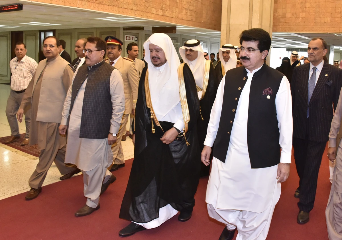 Chairman Senate Muhammad Sadiq Sanjrani welcomed Saudi Shura Council Dr. Abdullah Bin Muhammad Bin Ibrahim Al-Shaikh at Parliament House on Wednesday, April 24, 2019 – (Chairman Senate Office)