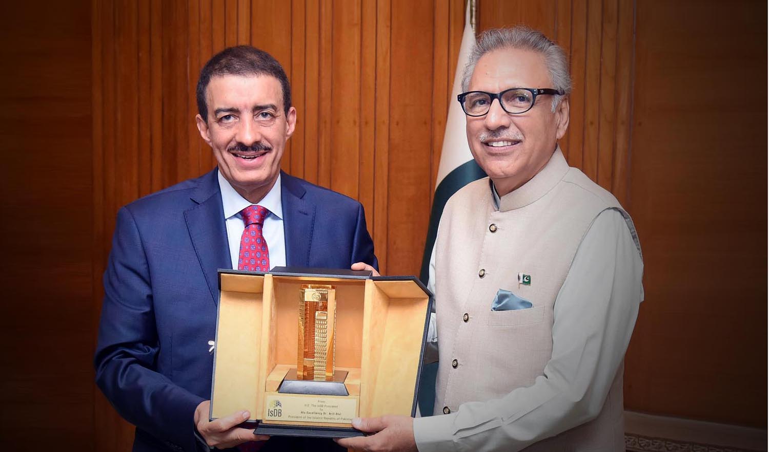 Pakistan seeks to work closely with Islamic Development Bank — President Alvi