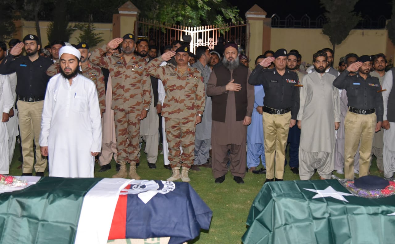 Funerals of four deceased policemen are being offered at police line Quetta here on May 13, 2019. Chief Minister Jam Kamal, Home Minister Zia Langau and IG Balochistan Mohsin Butt also attend the funerals (Photo by CM House)