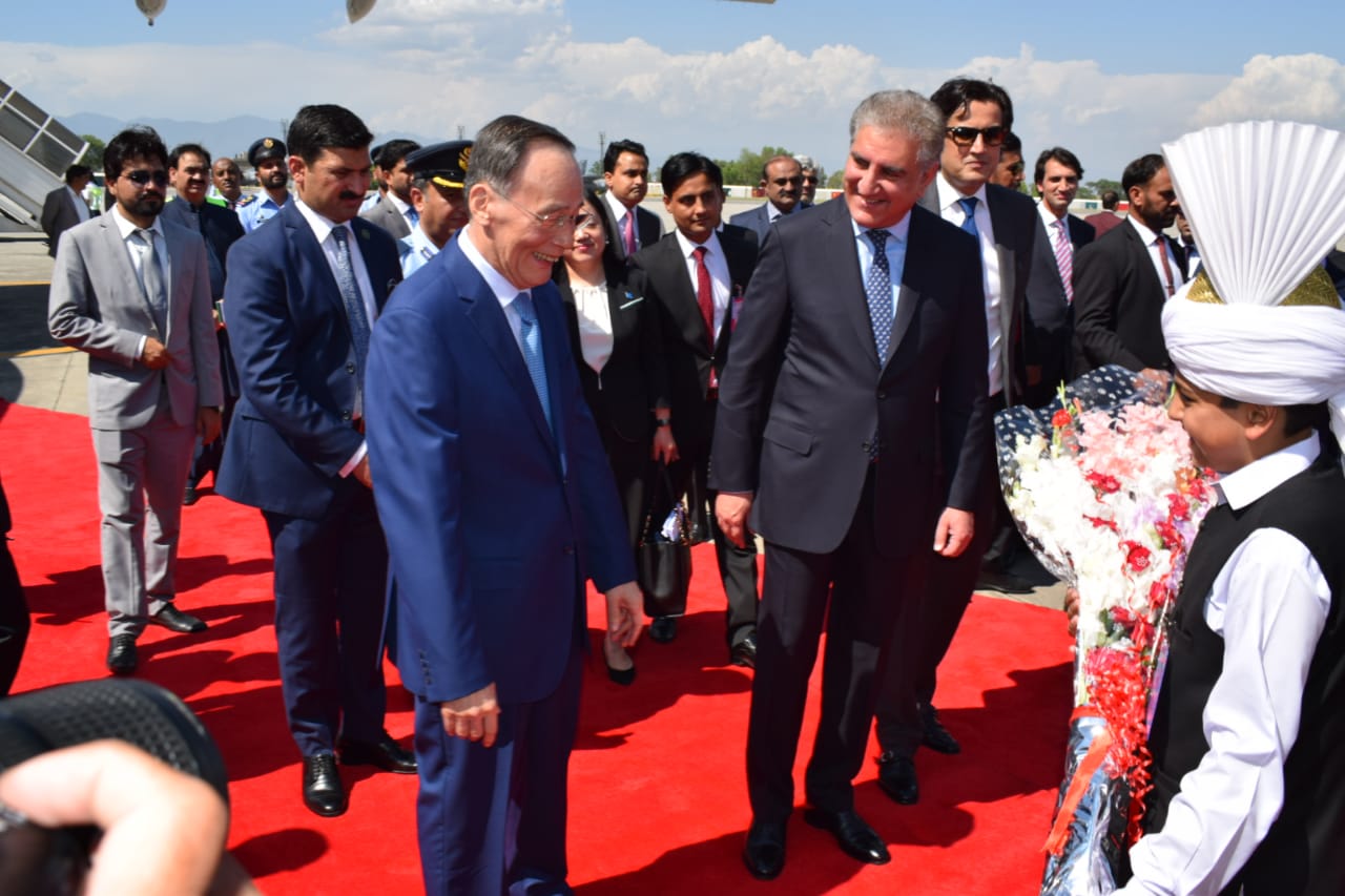 Foreign Minister Shah Mahmood Qureshi received the Chinese vice president at Noor Khan airbase in Rawalpindi on Sunday May 26, 2019 – (Photo by Foreign Office)