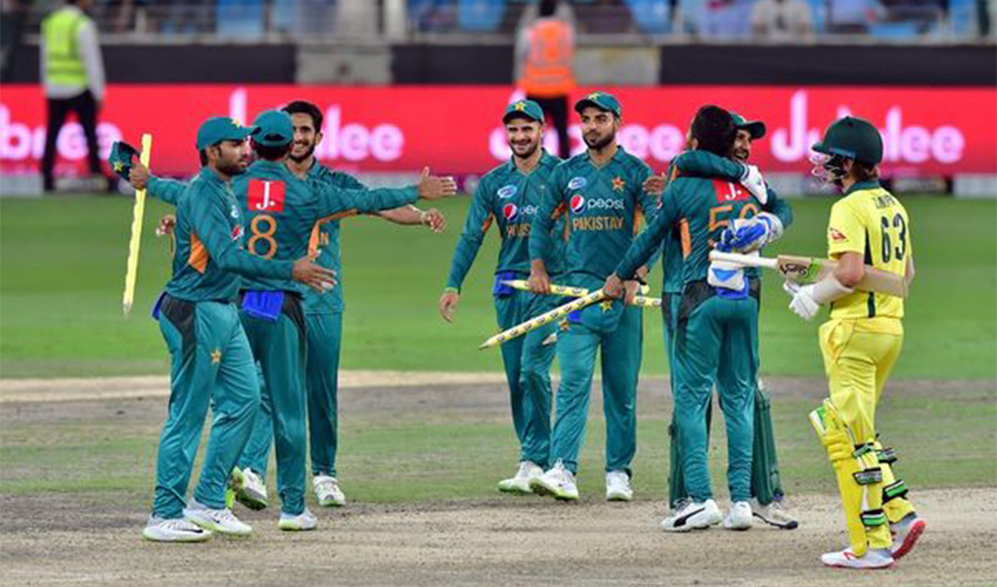 Former Pakistani Skipper Hafeez optimistic about beating defending champion Australia - AFP