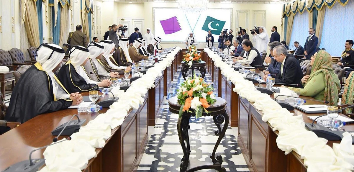 Prime Minster of Pakistan Imran Khan and Emir of Qatar Sheikh Tamim bin Hamad Al Thani leading their respective delegations during talks in Islamabad on June 22, 2019. (PID)