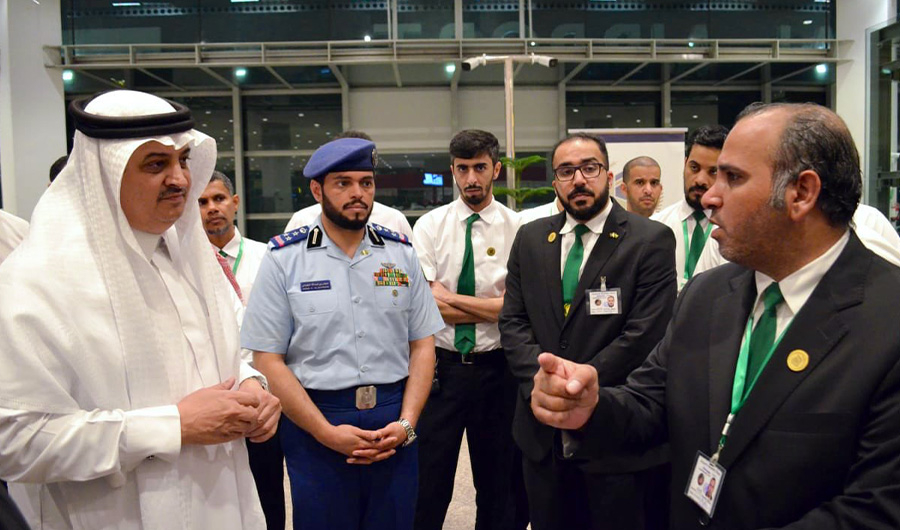 Ambassador of Saudi Arabia to Pakistan Nawaf bin Said Al-Malki visited Islamabad International Airport, on Tuesday, and met with the Saudi immigration team. (Saudi Embassy Twitter)