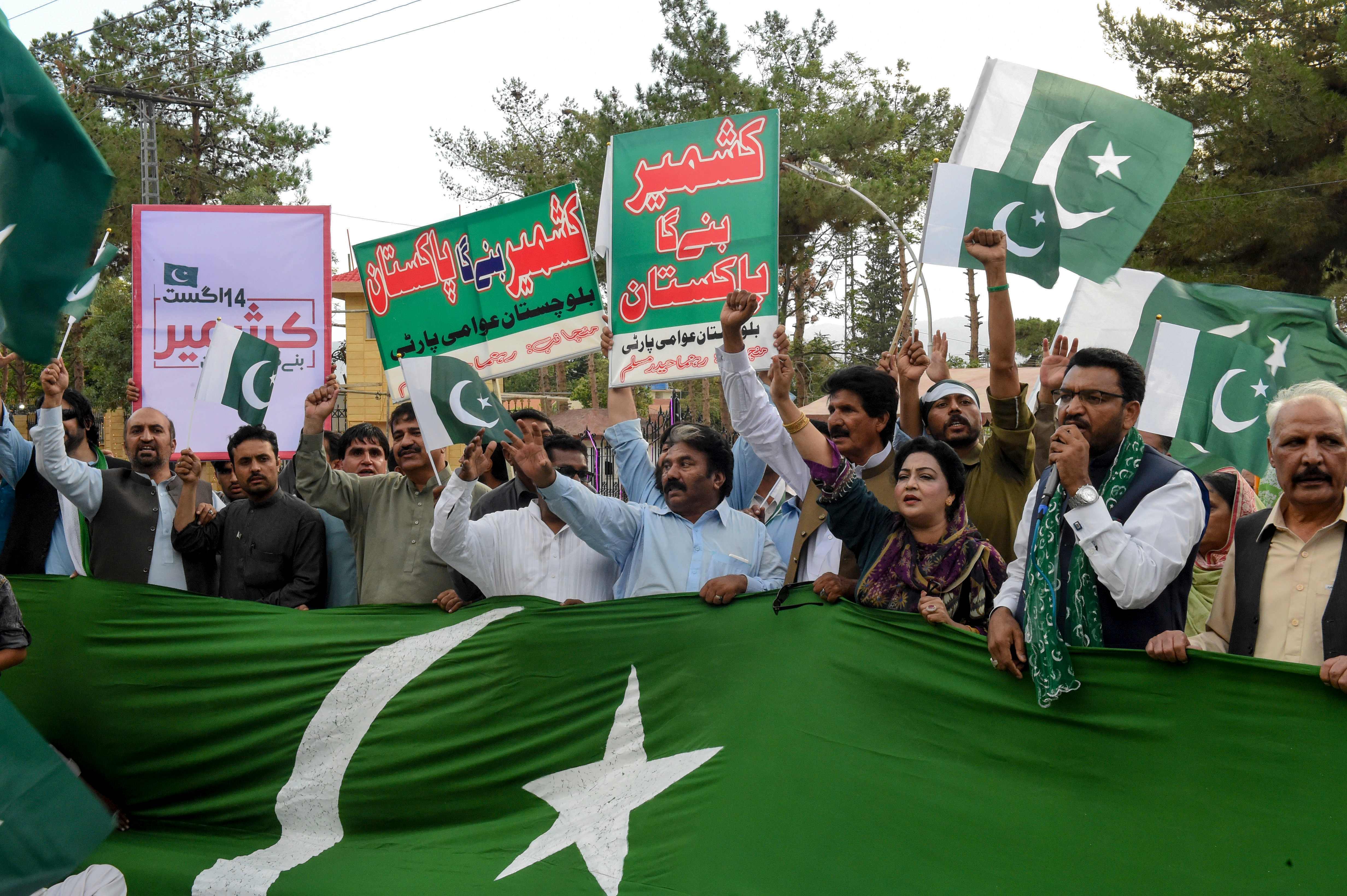 Pakistani Christian shout slogans in support of Kashmiris at a rally in the connection of the country Independence Day in Quetta on August 11, 2019, after the Indian government stripped Jammu and Kashmir of its autonomy. (AFP)