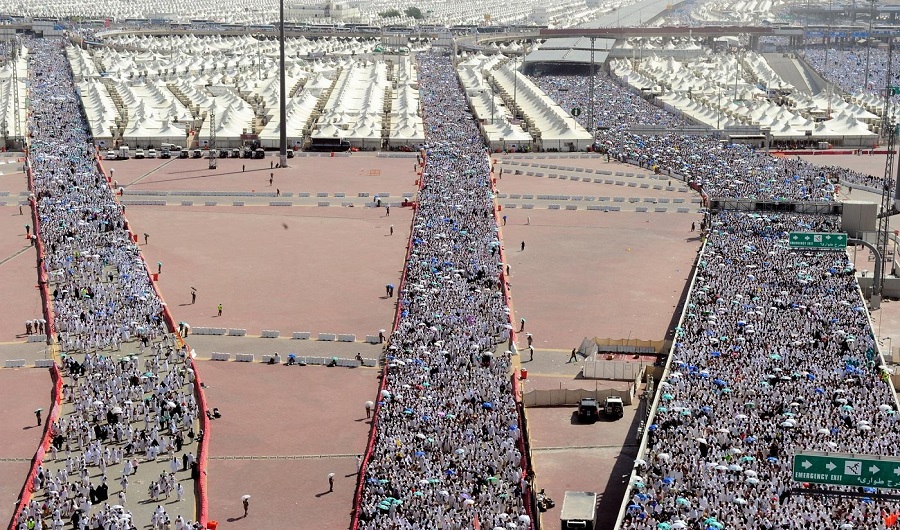 Muslim pilgrims head to perform the 'Jamarat' ritual in Mina near Makkah, Saudi Arabia in November 2010 on the third day of the hajj (AFP/File)