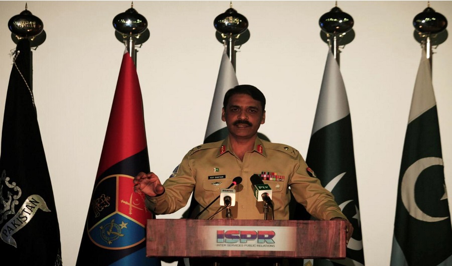 Maj. Gen. Asif Ghafoor speaks during a news conference in Rawalpindi, Pakistan, April 17, 2017. (REUTERS/File )