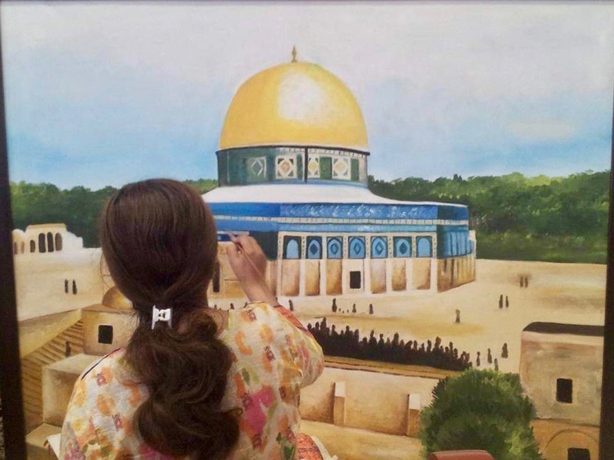 Pakistani artist Rabia Zakir paints the iconic Dome of the Rock in Jerusalem. Her paintings were selected to adorn the walls of the Embassy of Palestine in Islamabad after it was renovated in 2017. (Photo Courtesy: Rabia Zakir)