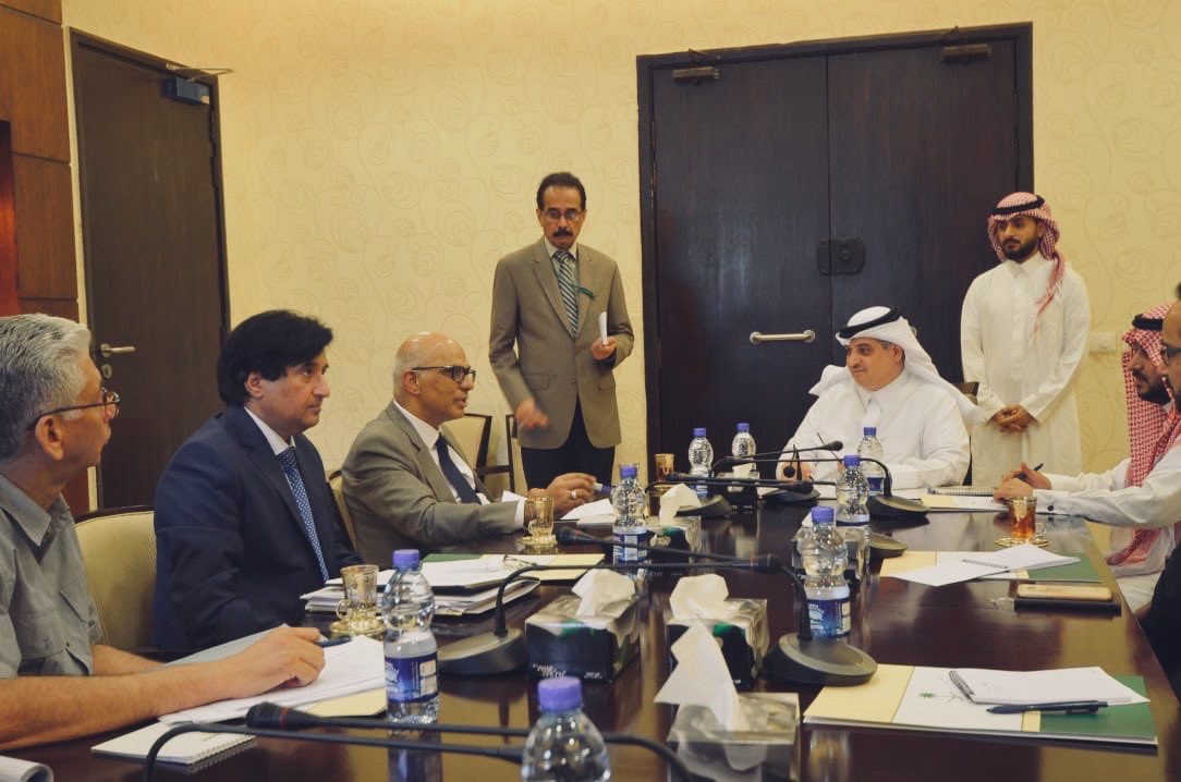 Nawaf bin Said Al-Malki, ambassador of Saudi Arabia to Pakistan, meets officials of Pakistan’s ministry of petroleum, in Islamabad, Pakistan, on August 29, 2019. (Photo courtesy Saudi Embassy in Islamabad)
