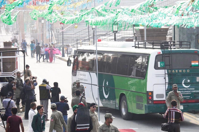 Friendship Coach (Dosti Bus) passing through the gates at the Wahga-Attari border. (AN photo by Malik Shafiq)