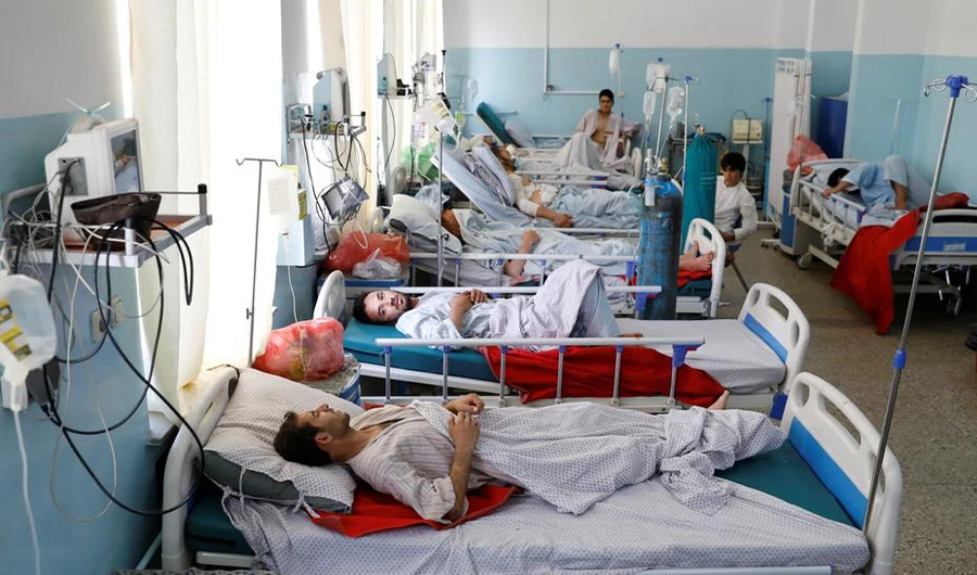 Injured men receives treatment at hospital in Afghanistan, Sep 3, 2019. (File/ Reuters)