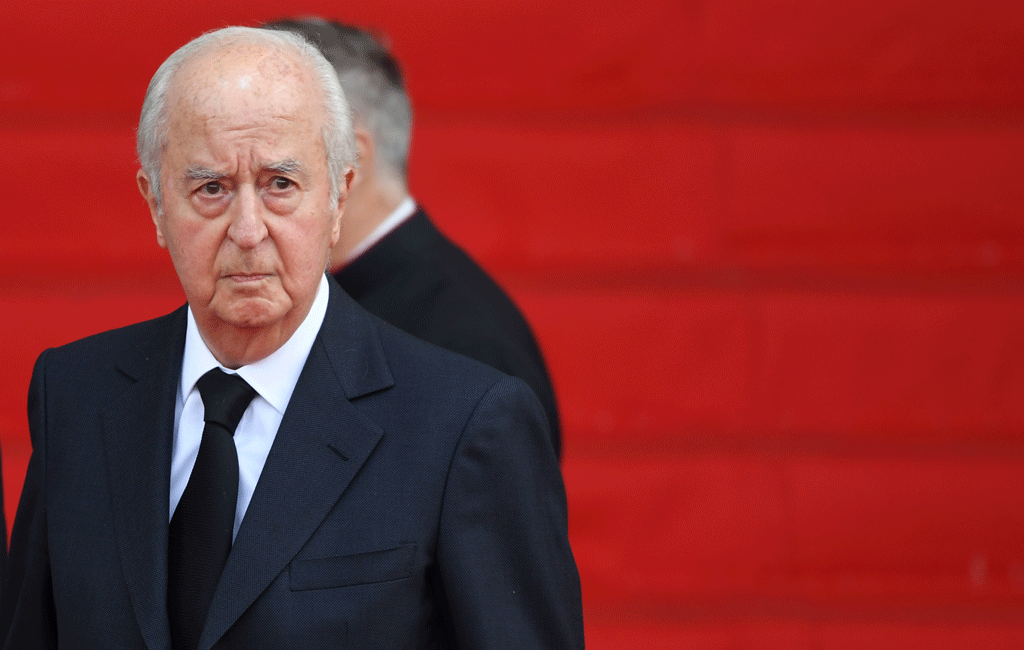 Former French Prime Minister Edouard Balladur arrives to attend a church service for former French President Jacques Chirac at the Saint-Sulpice church in Paris on 30 September, 2019. (AFP)