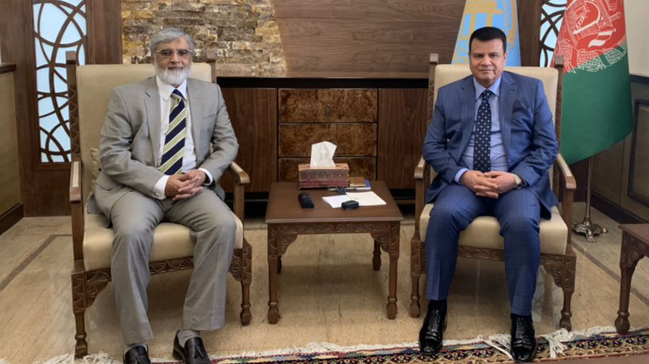 Speaker of Afghanistan’s lower house of parliament Mir Rahman Rahmani (right) can be seen with Pakistan’s Ambassador to Afghanistan Zahid Nasrullah Khan in Kabul on October 2, 2019. (Photo Courtesy: Pakistan Embassy, Kabul)