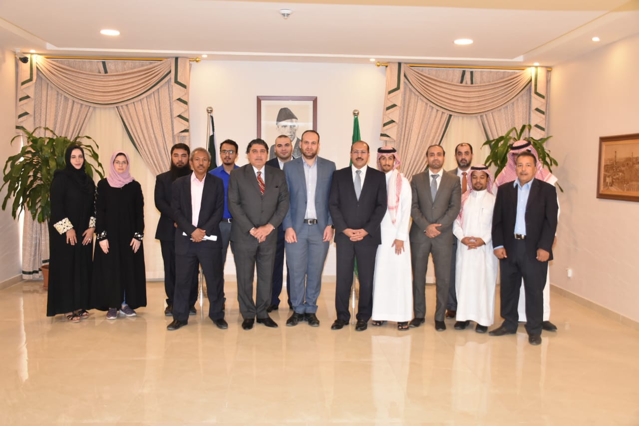 Pakistan’s ambassador in Riyadh, Raja Ali Ejaz briefs prominent Saudi editors and journalists regarding deteriorating human rights situation in Indian administer Kashmir on October 02, 2019 – (Photo Courtesy - Pakistan Embassy in Riyadh)