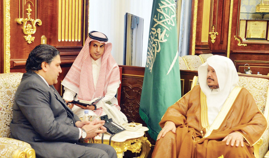 Pakistan’s ambassador to Saudi, Raja Ali Ejaz, is seen here in a meeting with the Saudi Shura Council Speaker, Sheikh Dr. Abdullah bin Mohammed bin Ibrahim Al-Sheikh in Riyadh on October 4. (Photo Courtesy - Consulate General of Pakistan in Jeddah)