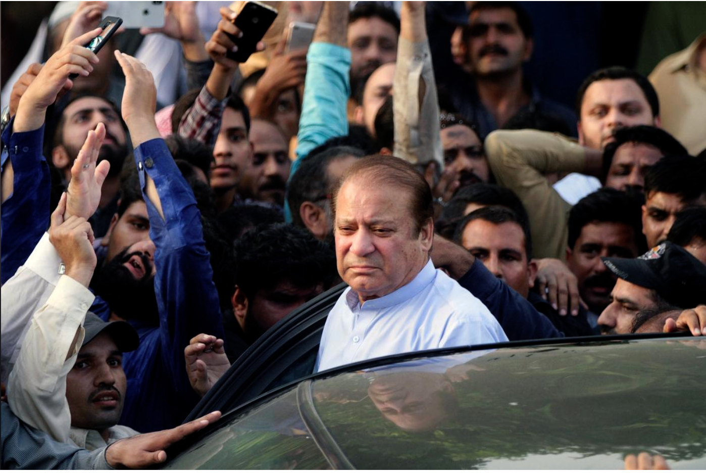 Former Prime Minister Nawaz Sharif, who was temporarily released from prison, arrives to attend funeral services for his wife, Kulsoom, in Lahore, Pakistan September 14, 2018. (REUTERS/File Photo)