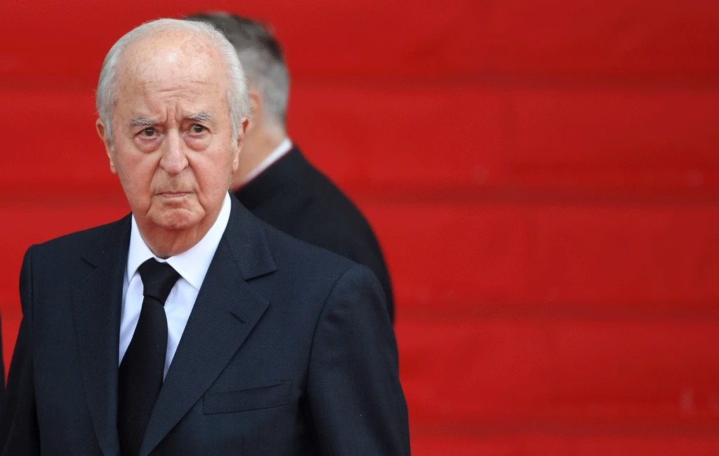 Former French Prime Minister Edouard Balladur arrives to attend a church service for former French President Jacques Chirac at the Saint-Sulpice church in Paris on 30 September, 2019. (AFP)