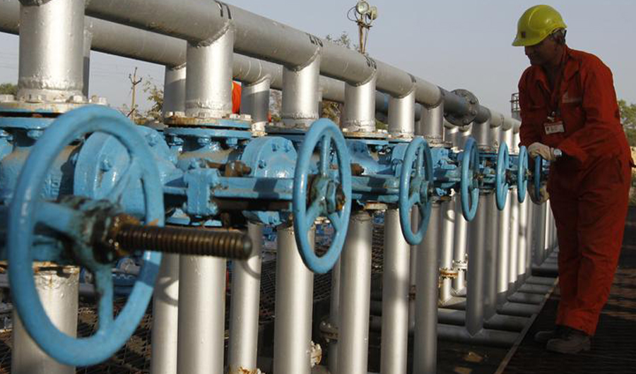 Islamabad and Beijing have decided to explore the opportunities in petroleum sector during the 9th meeting of joint cooperation committee of CPEC. (Photo Courtesy: Reuters)