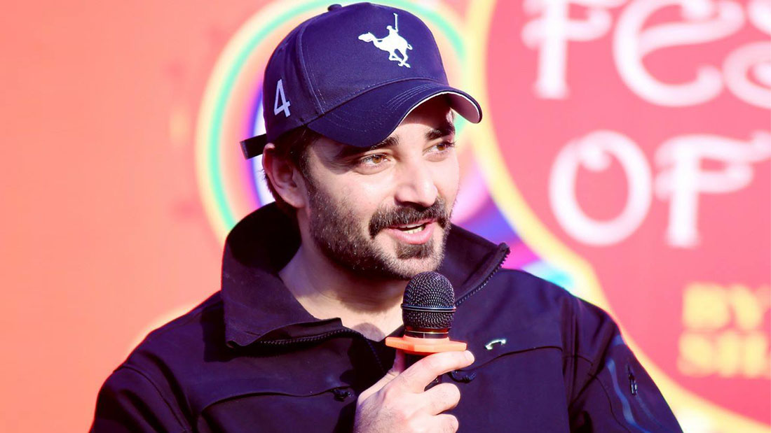 Hamza Ali Abbasi announced quitting showbiz in a video uploaded on social media on Nov 14, 2019. (Photo courtesy: Hamza Ali Abbasi/Facebook)