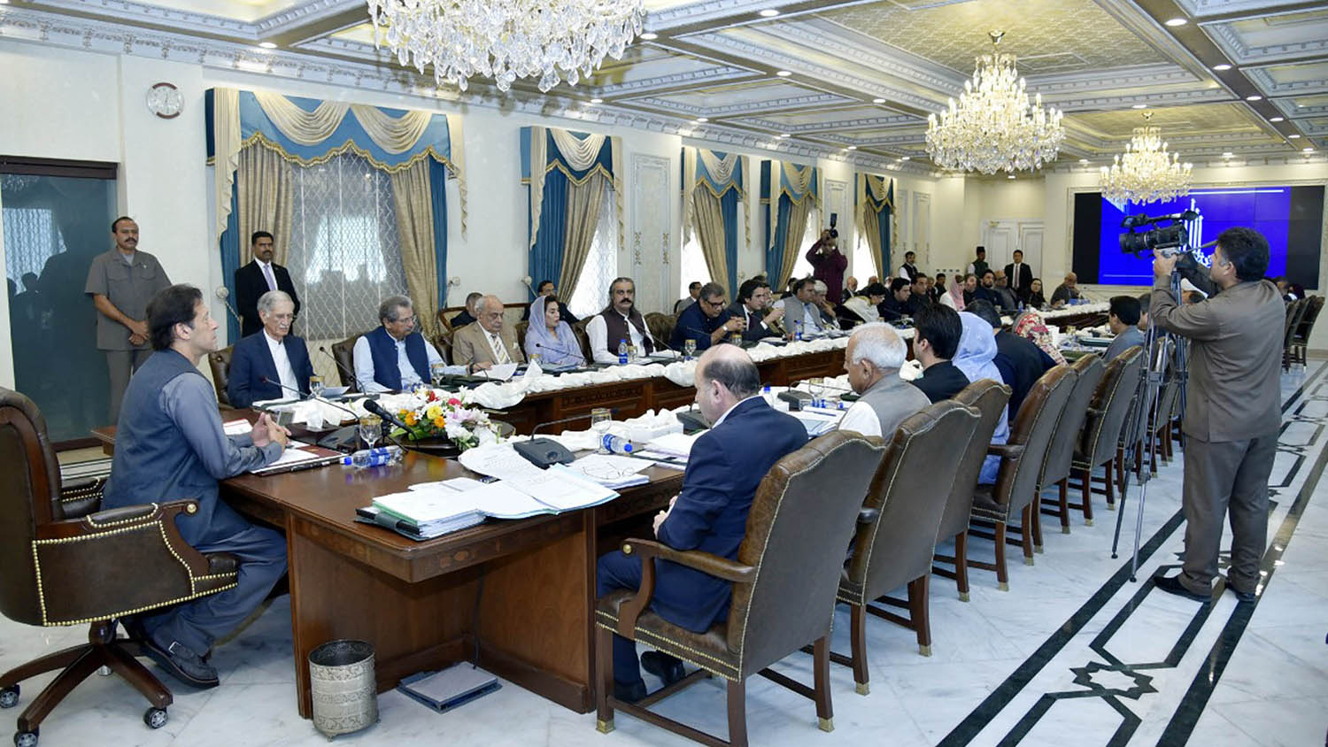 In this file photo, Pakistani prime minister Imran Khan chairs meeting of the Federal Cabinet at Islamabad on Nov. 5, 2019. (PID)