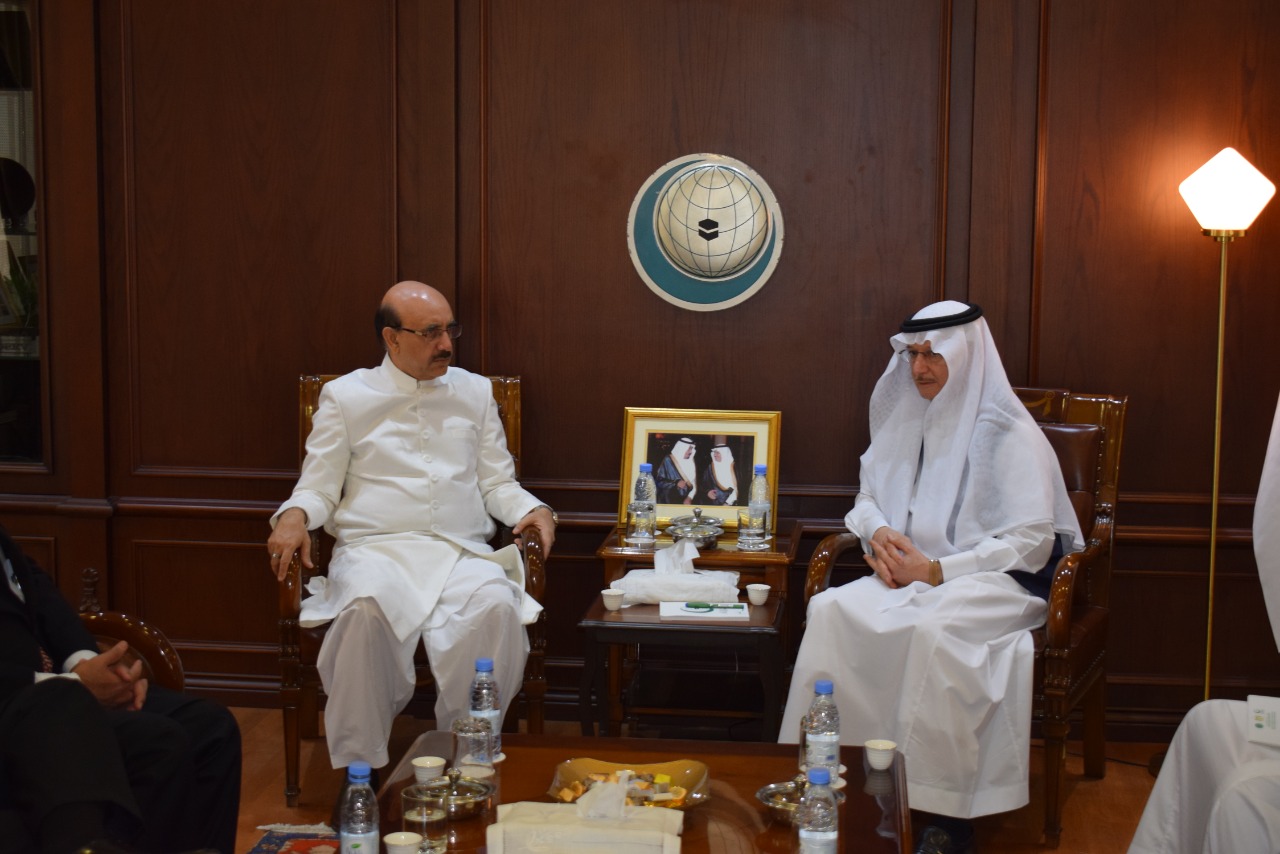 The president of Pakistan-administrated Azad Jammu and Kashmir, Sardar Masood Khan, briefed the secretary-general of OIC, Yousef Al-Othaimeen, on latest developments in Indian part of region during a meeting in Jeddah on November 24th, 2019. ( Photo Courtesy: PakConsulate Jeddah Twitter)