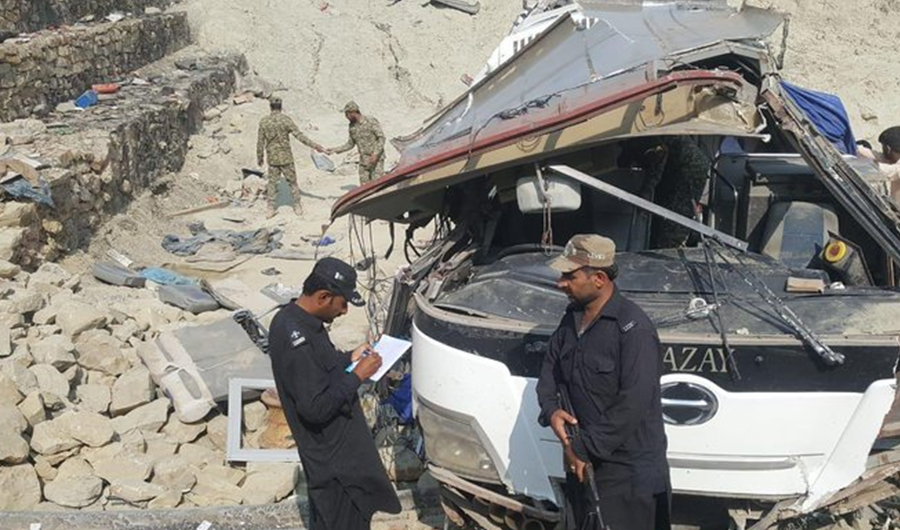 Nine killed and 29 naval personnel injured in a bus crash in Balochistan on Nov 26, 2019. (Photo Courtesy: Twitter)