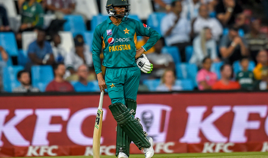 Pakistan's Shoaib Malik waits for the TV umpire's decision on his run out during the 3rd T20I cricket match between South Africa and Pakistan at the SuperSport Park Stadium on February 6, 2019 in Pretoria. (AFP)