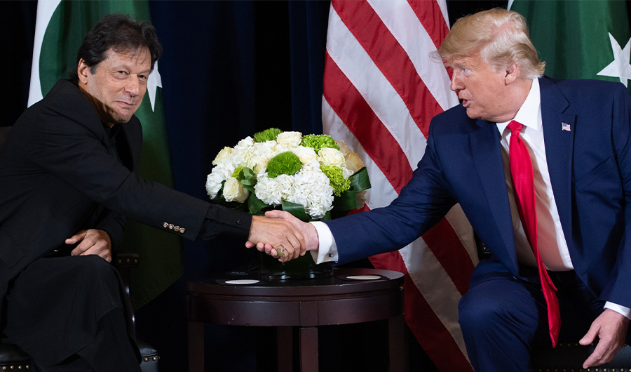 US President Donald Trump (R) shakes hands with Pakistani Prime Minister Imran Khan (L) during a meeting on the sidelines of the UN General Assembly in New York, September 23, 2019. (AFP)