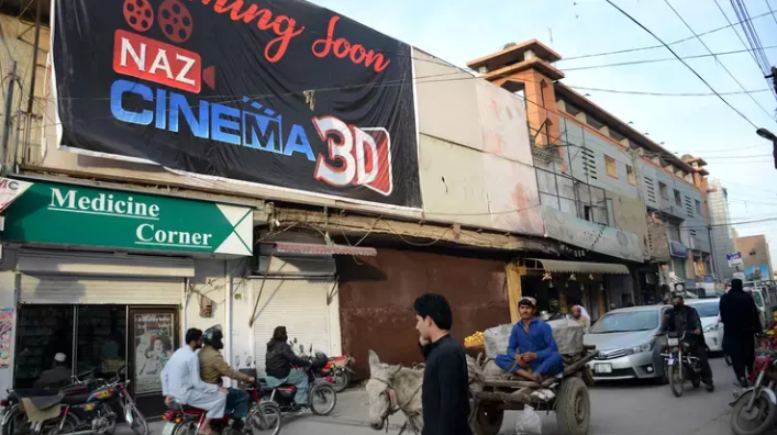 A banner on the front of Peshawar's Naz Cinema on November 18 announces the arrival of 3D films. (Photo Courtesy: Social Media)