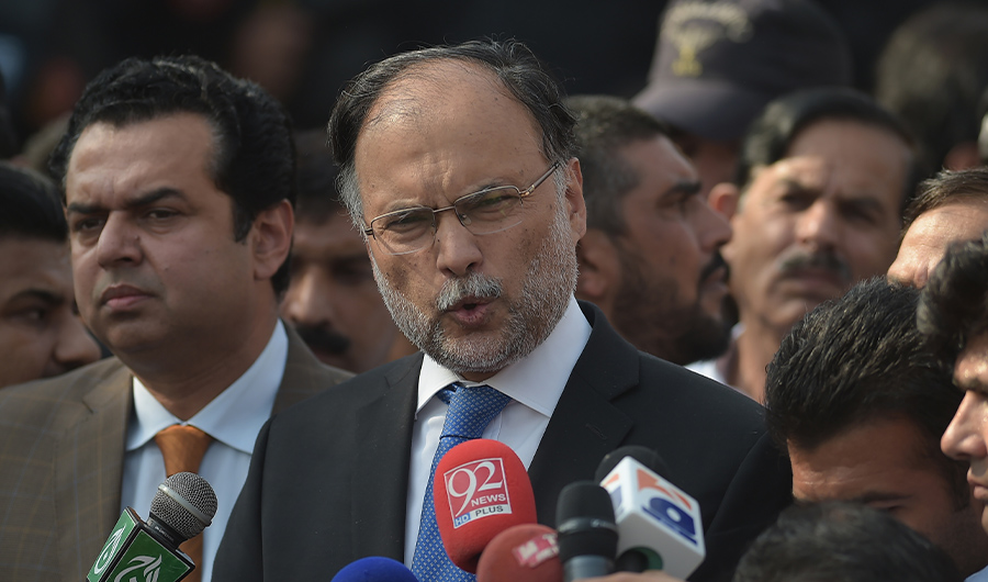 Pakistani Interior Minister Ahsan Iqbal (C) speaks to media outside an accountability court in Islamabad on October 2, 2017. (AFP)