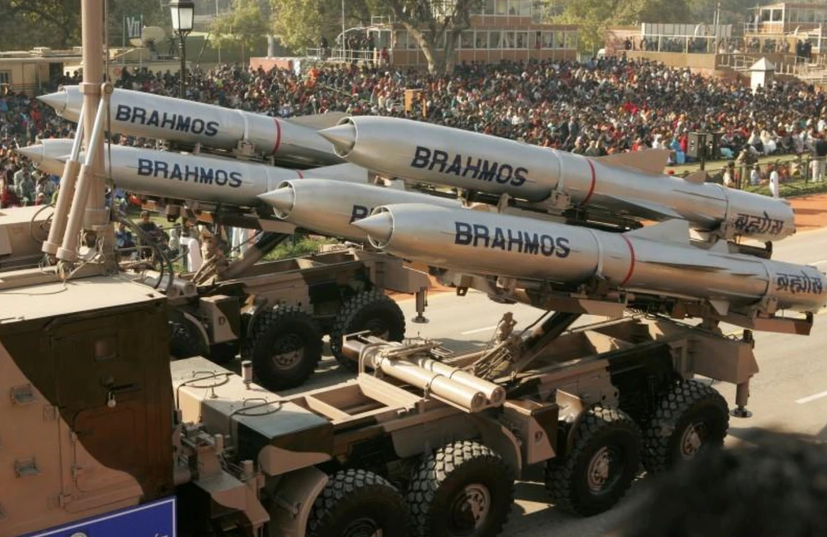 India's BrahMos supersonic cruise missiles are seen mounted on a truck during a rehearsal for the Republic Day parade in New Delhi, Jan. 23, 2006. (Reuters)