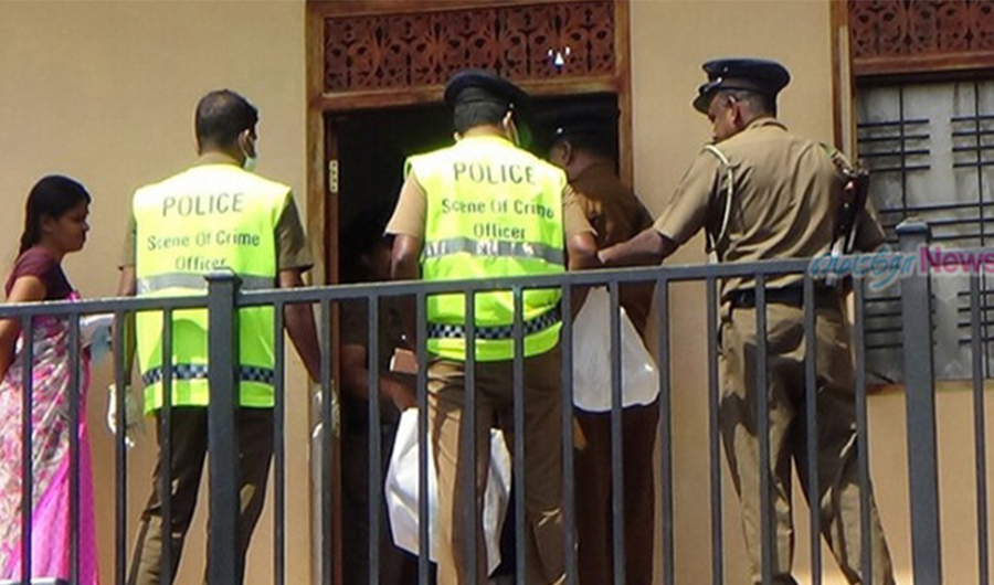 Srilankan police investigate the crime scene in Negombio on Dec. 25, 2019. (Photo credit: Metro News)