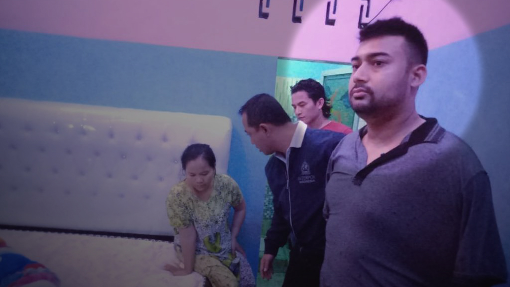 This photograph released by Tribunnews shows Muhammad Luqman Butt, a Pakistani fugitive, at the time of his arrest in Asahan district of North Sumatra province on Jan. 21, 2020. (Photo courtesy: Tribunnews)